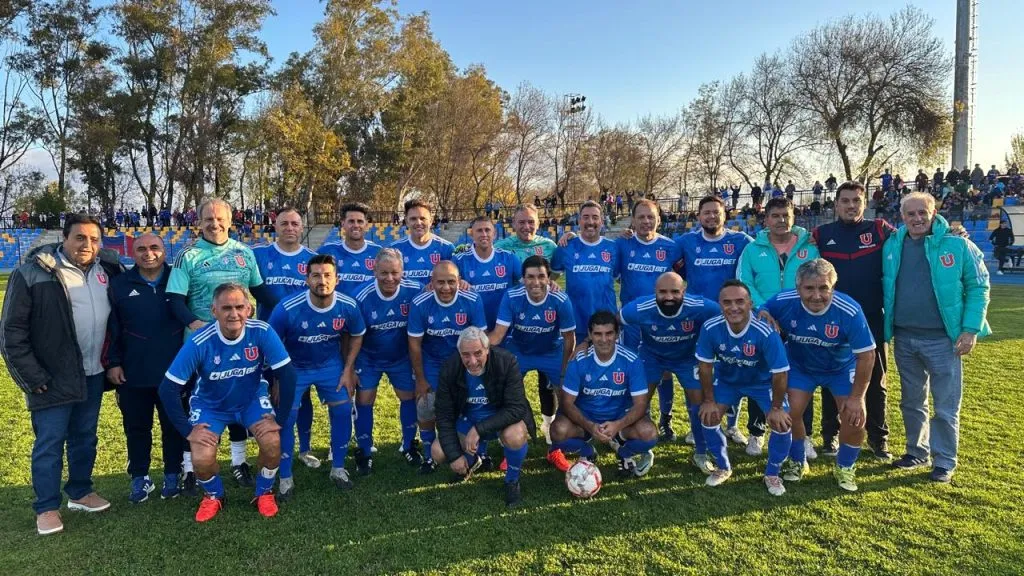 Universidad de Chile derrotó a Colo Colo en el Superclásico de Leyendas.