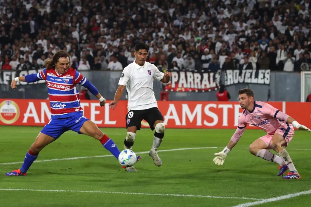 Colo Colo mirará con atención el partido ante Fortaleza. | Foto: Photosport