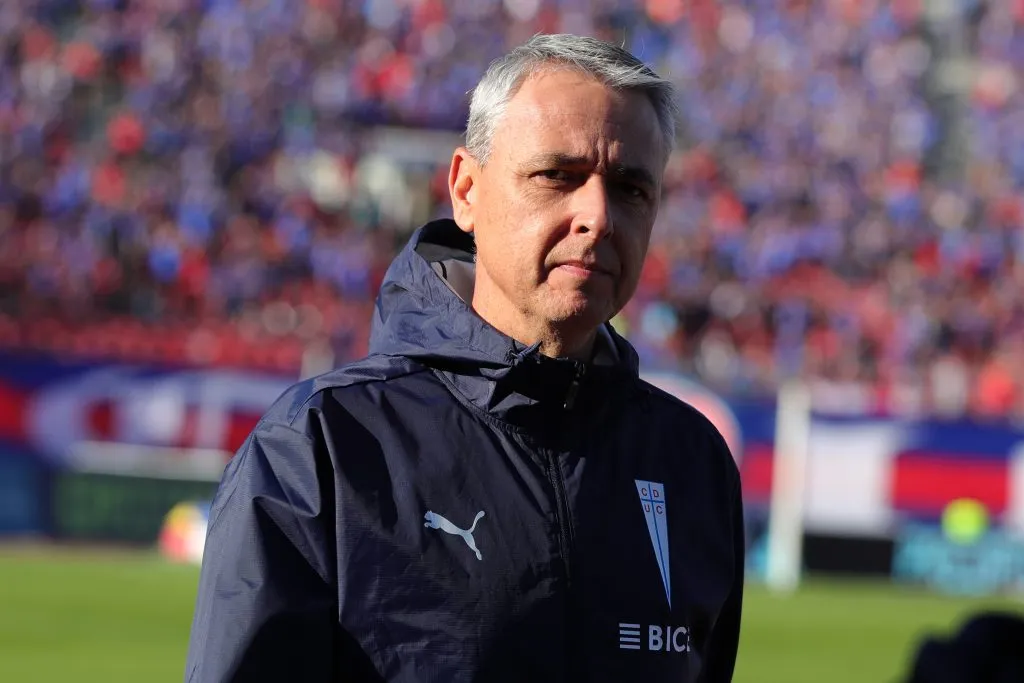 Tiago Nunes dijo adiós a la UC tras una mala campaña durante casi todo 2025. (Foto: Felipe Zanca/Photosport)