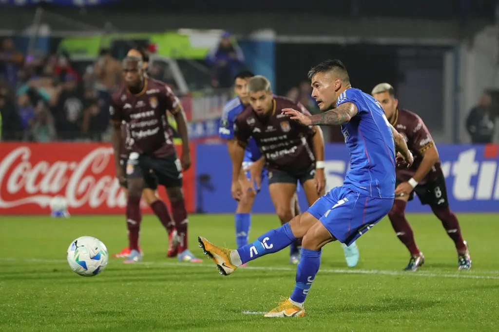 Charles Aránguiz, el crack azul. | Foto: Photosport