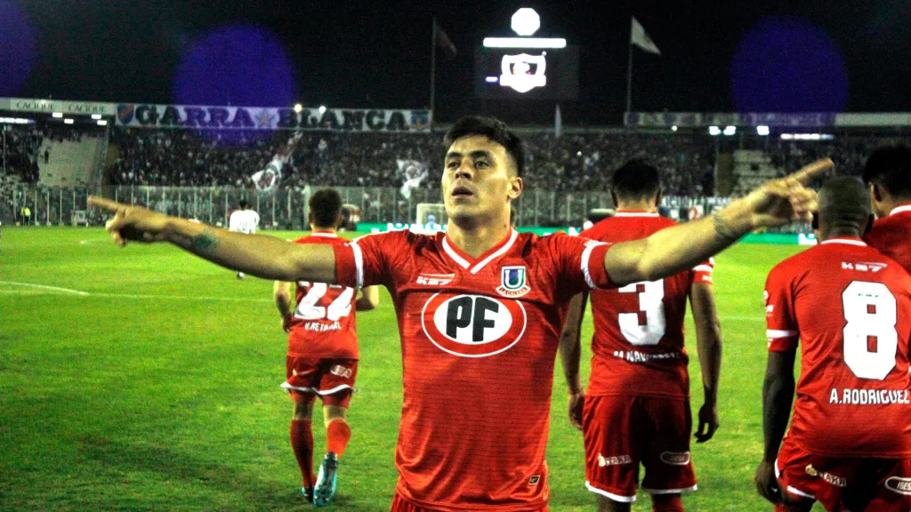 Brian Fernández aseguró que está limpio de su adicción. Sueña con jugar en Colo Colo.