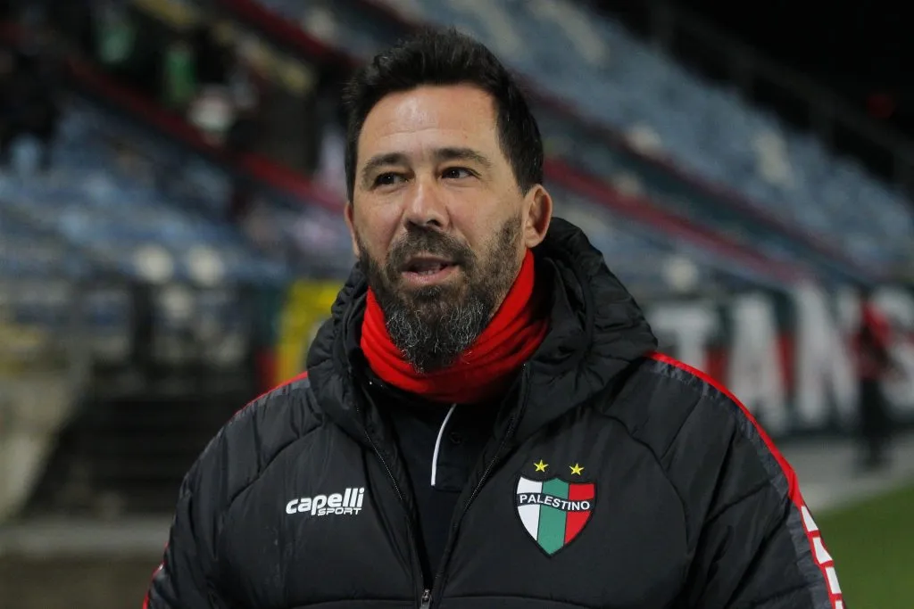 El último club que dirigió Vitamina Sánchez en Chile fue Palestino | FOTO: Jorge Loyola/Photosport