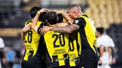 Peñarol sacó la tarea adelante y se clasificó a la segunda ronda de Copa Libertadores tras vencer a Olimpia.