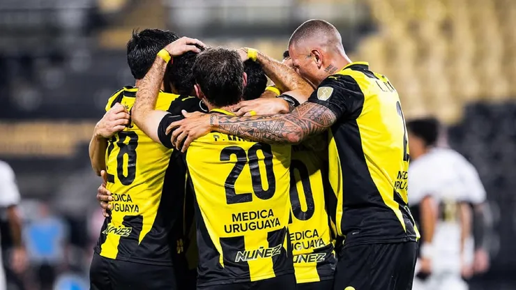 Peñarol sacó la tarea adelante y se clasificó a la segunda ronda de Copa Libertadores tras vencer a Olimpia.