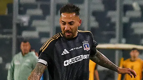 Javier Correa erró un gol increíble en la visita de Colo Colo a Racing. (Foto: Photosport)