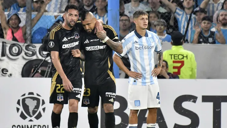 Colo Colo fue goleado por Racing en Avellaneda.