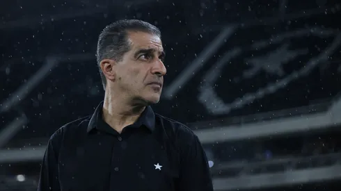 Renato Paiva lanzó un polémico gesto en Botafogo.