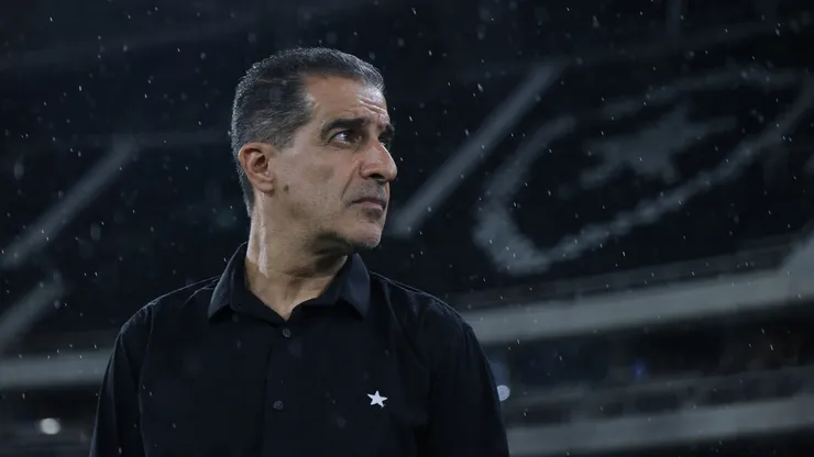 Renato Paiva lanzó un polémico gesto en Botafogo.