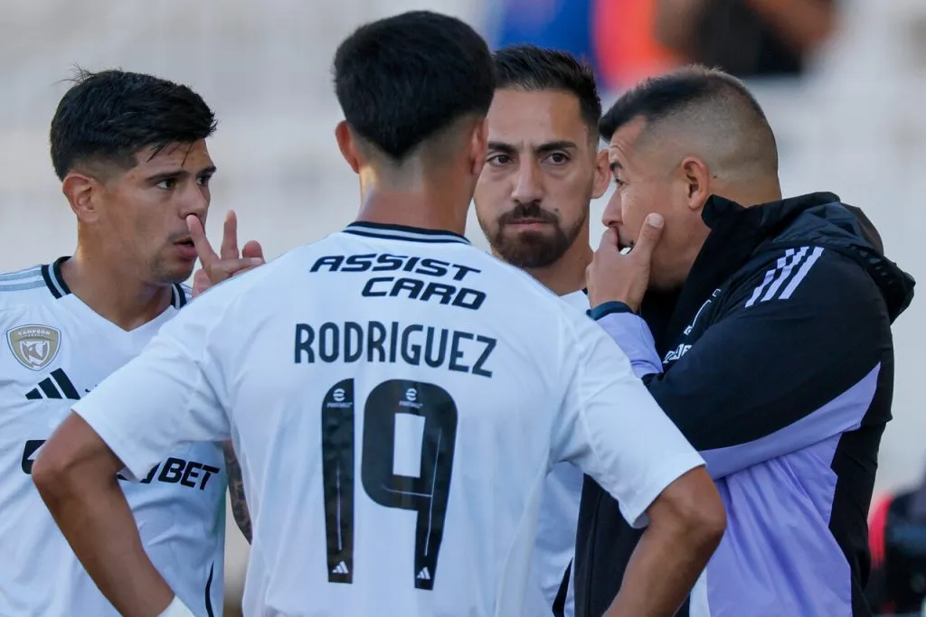 Revelan quiebre entre el plantel albo y Jorge Almirón. | Foto: Photosport
