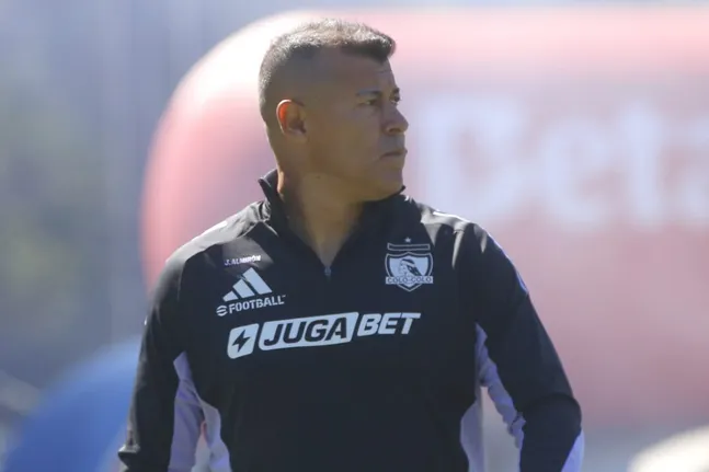 La salida de Almirón parece ser inminente, pero existe un grave problema a solucionar | FOTO: Marco Vasquez/Photosport