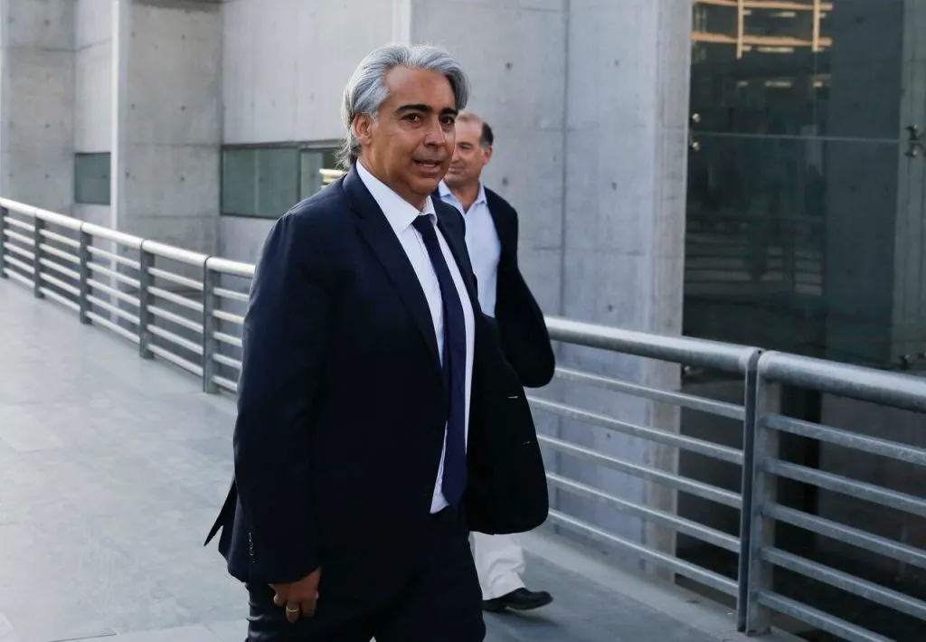 Enríquez Ominami le prometió estadio a la Universidad de Chile. | Foto: Photosport