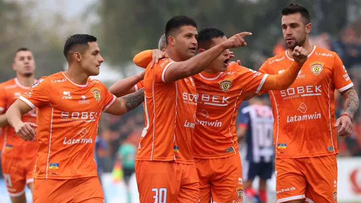 Se mueve la tabla en la B.