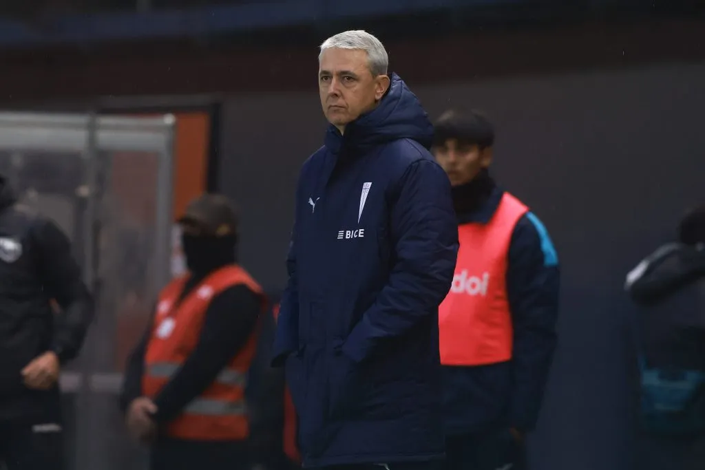 Tiago Nunes no puede revertir su imagen en Universidad Católica.