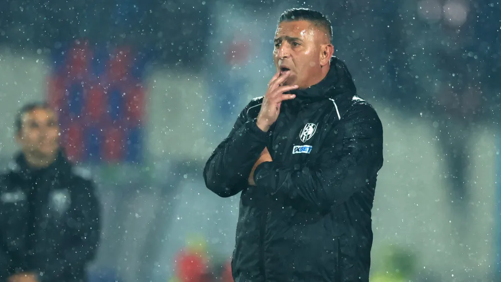 Jaime García defendió al pasapelotas de Universidad de Chile ante una propia figura de Huachipato. (Créditos: Photosport)