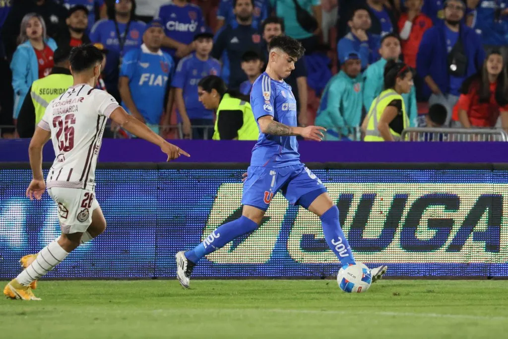 Guerrero y el plantel azul quieren seguir sumando puntos a nivel local | FOTO: Dragomir Yankovic/Photosport