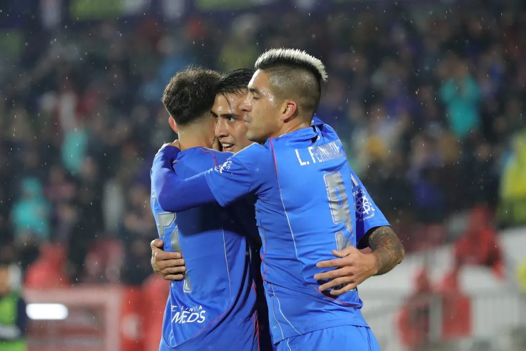 La U necesita sumar un punto para lograr la clasificación a octavos de final (Photosport).