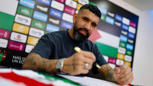 Ronnie Fernández es el primer refuerzo de Palestino en el mercado invernal.