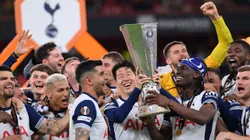 El capitán Heung-Min Son alzó la tercera Europa League para Tottenham Hotspur.