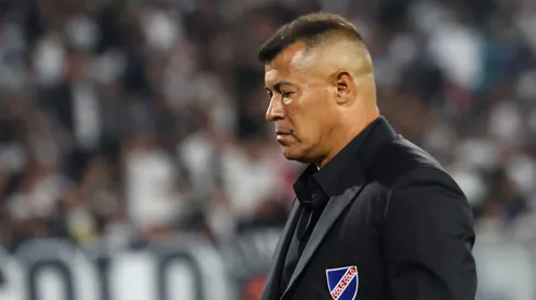 Jorge Almirón sigue siendo el entrenador de Colo Colo.