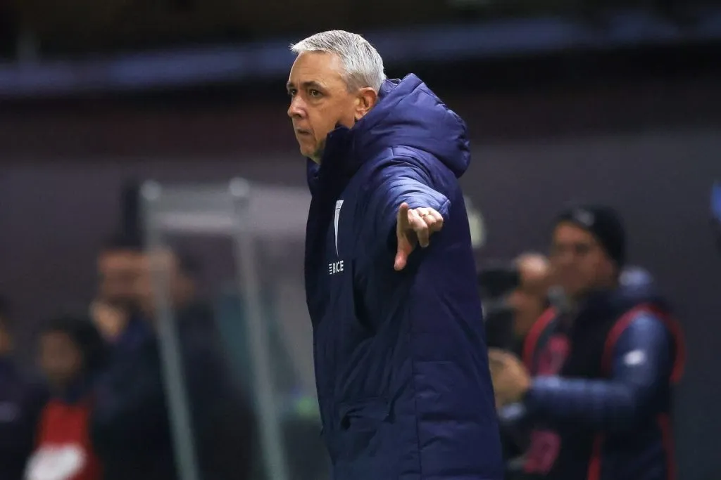 Nunes y los puestos que desea reforzar en la UC | Foto: Photosport