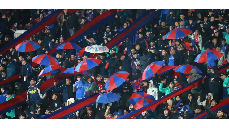 Hinchas de la U viajarán en masa a Brasil para ver al Romántico Viajero.