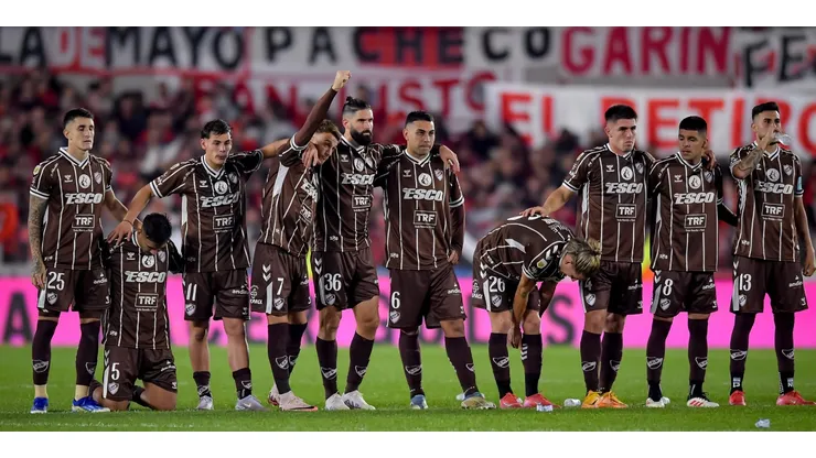 El goleador brilla en Argentina y su nombre también llama la atención.