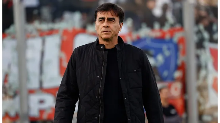 Quinteros es uno de los nombres que toma fuerza para dirigir a Colo Colo.