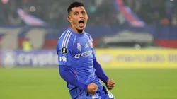 Claudio Borghi quiere ver a Israel Poblete en La Roja a pesar de su irregular momento en Universidad de Chile.