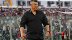 Marcelo Barticciotto cuestionó con fuerza al plantel de Colo Colo por su tardío apoyo hacia Jorge Almirón (Photosport).