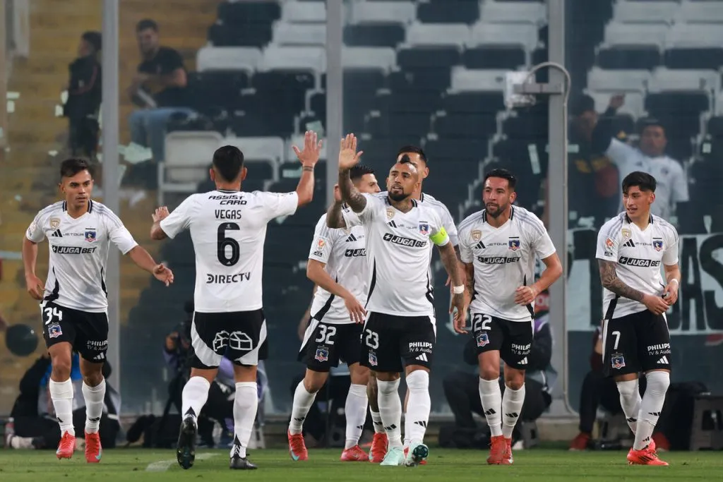 Colo Colo levantó el nivel y goleó a Unión Española (Photosport).