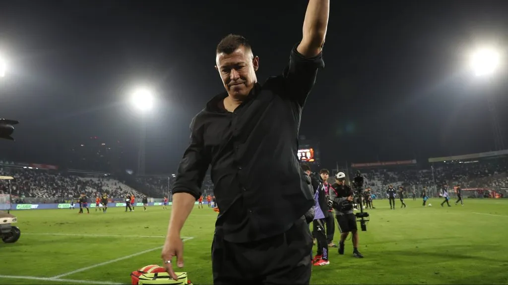 Avisan que Jorge Almirón podría apelar a la Ley Karín por el trato recibido en Colo Colo.