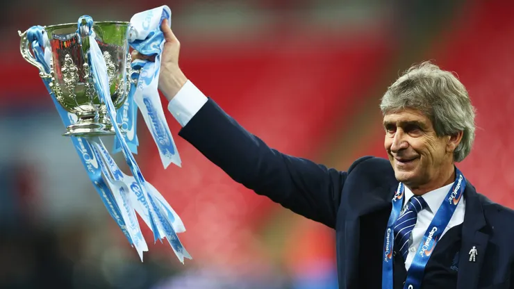 Manuel Pellegrini tras ganar la final de la Copa de la Liga en Inglaterra el 2016.
