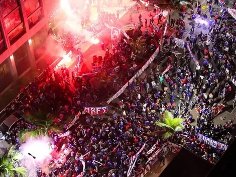 La prensa brasileña enloquece con la hinchada de la U: "Fiesta..."