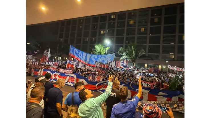 Los hinchas de la U sin entrada en Brasil se aferran a la última opción.