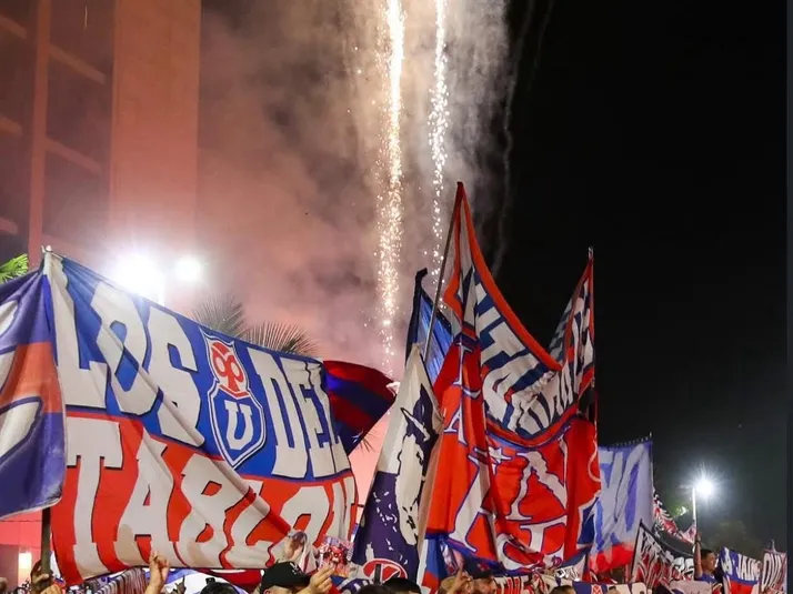 Ex 10 argentino de la U alucina con el hincha azul