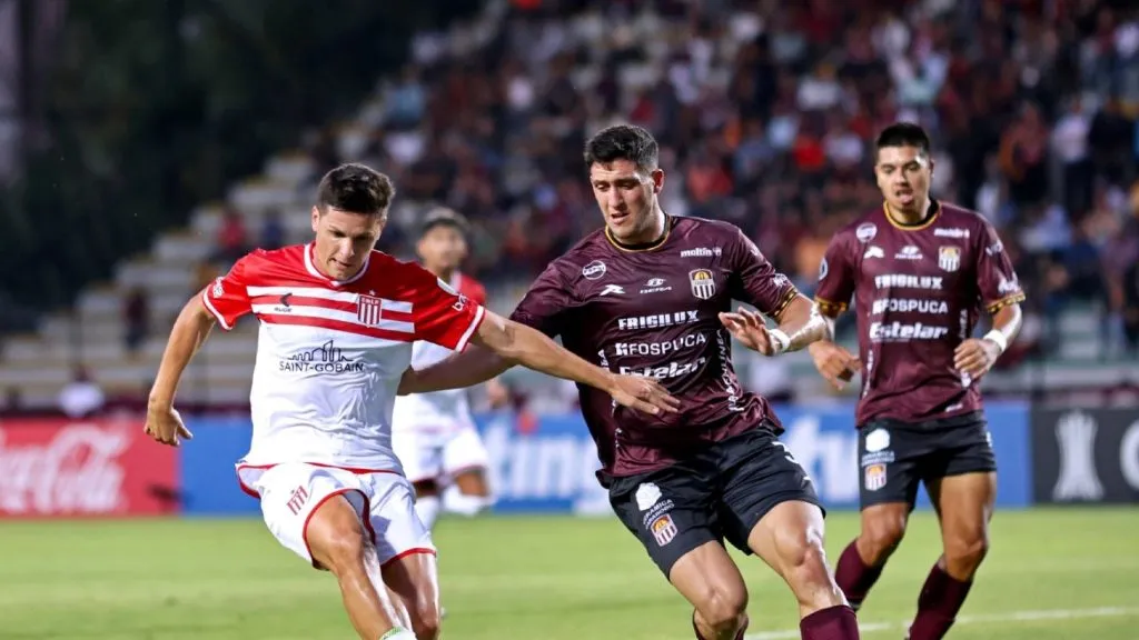 Estudiantes y Carabobo se ven las caras en un crucial partido por el Grupo A | FOTO: Estudiantes