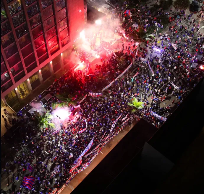 Cerca de 4 mil hinchas de la U viajaron hasta Brasil a ver al club de sus amores | FOTO: Universidad de Chile