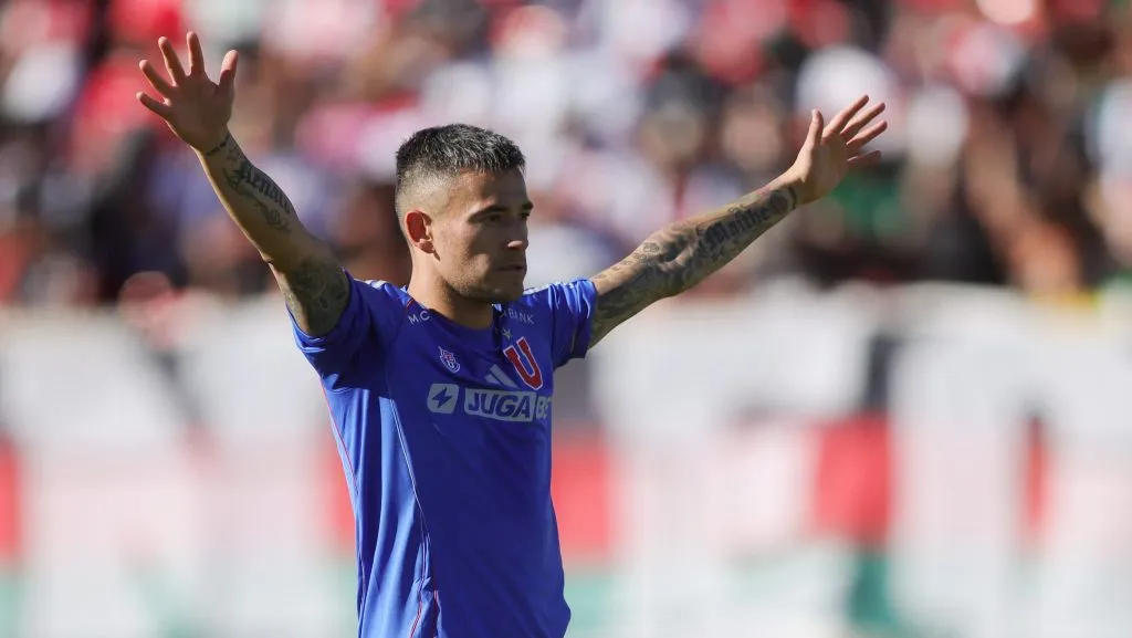 Charles Aránguiz no se rinde pese a la dura eliminación de Universidad de Chile (Foto: Felipe Zanca/Photosport)