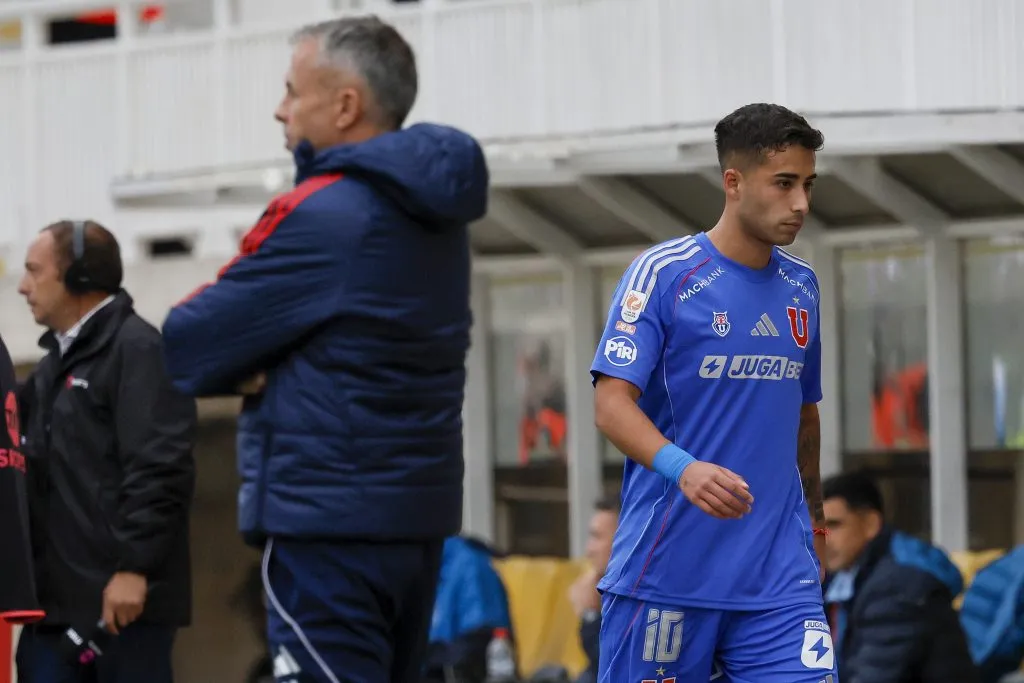 Lucas Assadi ingresó en el minuto 87 en la derrota de Universidad de Chile por 1-0 ante Botafogo en el estadio Nilton Santos. (Foto: Photosport)