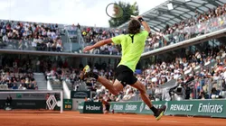 Stefanos Tsitsipas sufrió una temprana eliminación de Roland Garros (Getty Images).