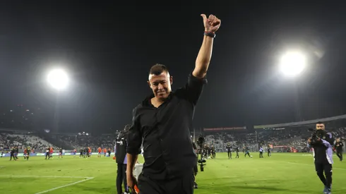 Jorge Almirón seguirá siendo el DT de Colo Colo luego de una larga novela en Macul. (Photosport).