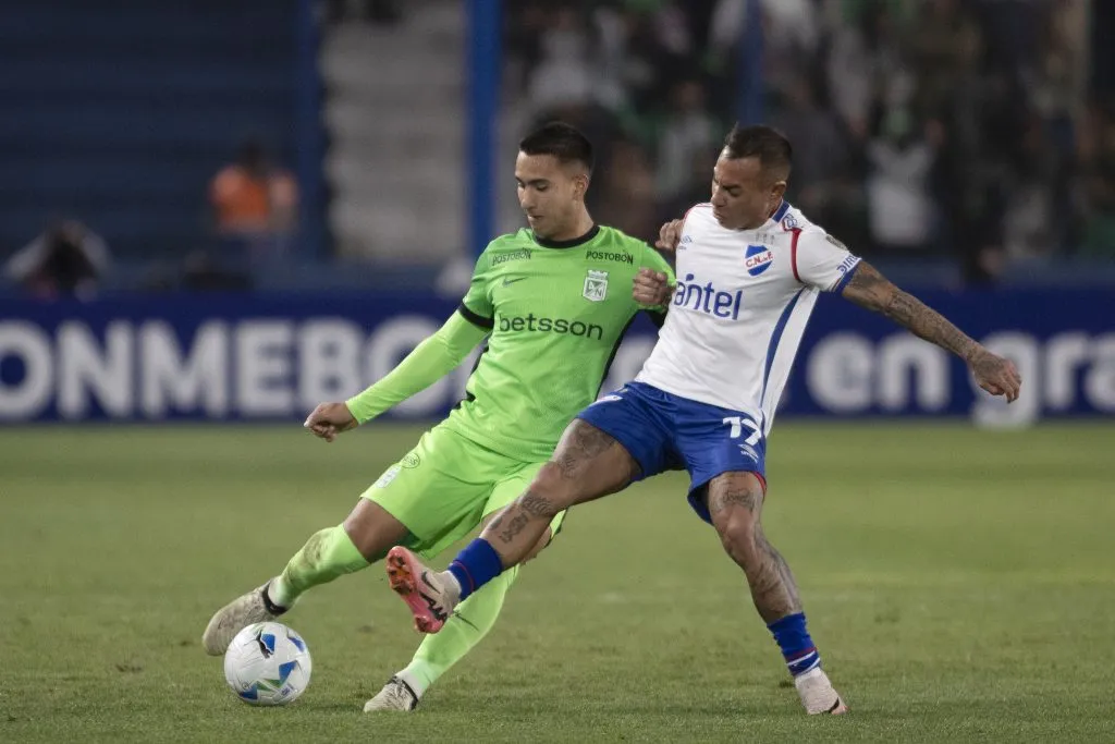 Vargas sigue siendo blanco de críticas en Uruguay | FOTO: Ernesto Ryan/Getty Images