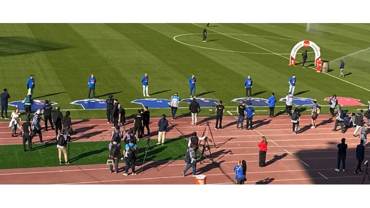 Varios exjugadores de la U participaron de este homenaje.