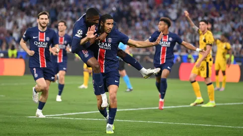 Achraf Hakimi abrió la cuenta para el PSG ante Inter de Milán.