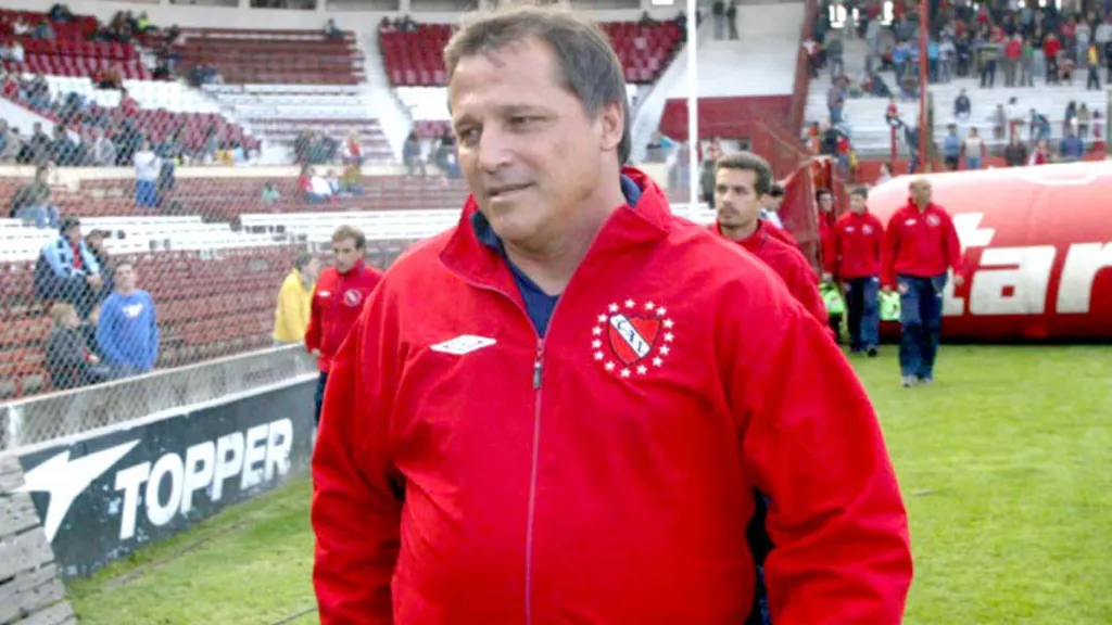 Daniel Bertoni anticipó un posible duelo entre Universidad de Chile e Independiente de Avellaneda.