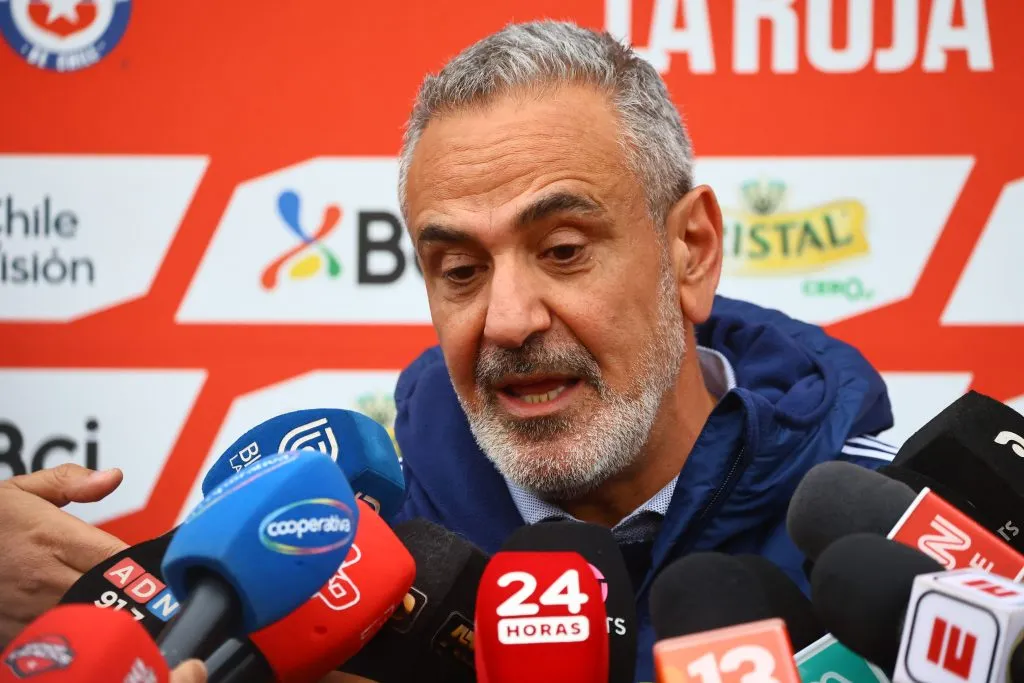 Pablo Milad en el punto de prensa en Juan Pinto Durán. (Foto: Jonnathan Oyarzún/Photosport)