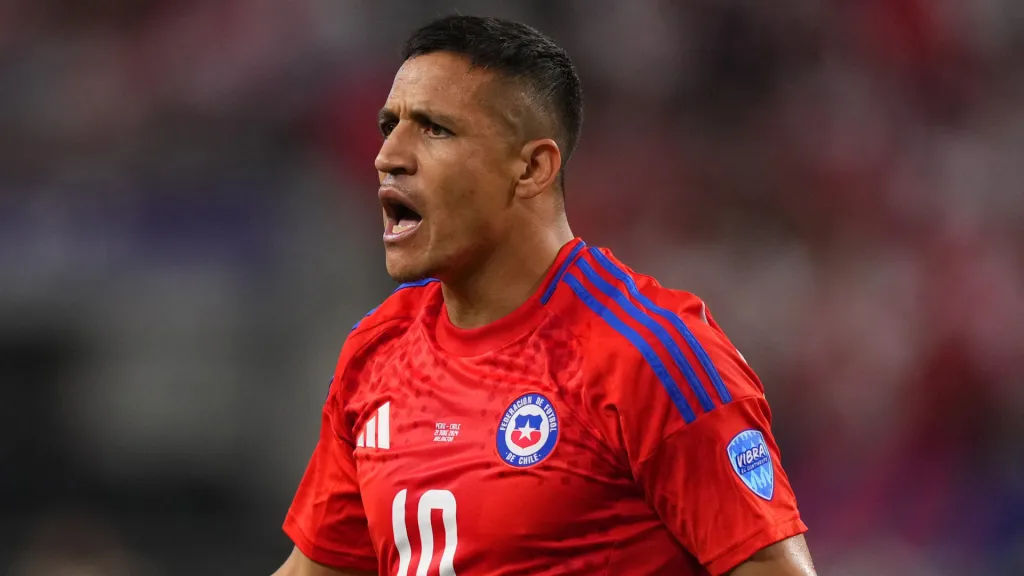 Alexis Sánchez será titular con La Roja ante Argentina.