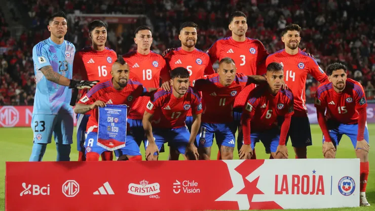 Ricardo Gareca definió el once titular contra Argentina (Photosport).