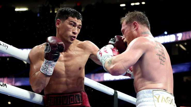 Canelo Álvarez multiplica enormemente las cifras obtenidas por quien lo venció hace unos años. (Photo by Al Bello/Getty Images)