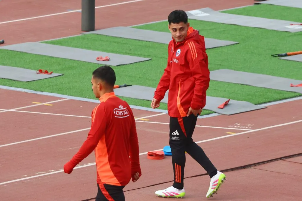 Altamirano podría quedar fuera de la banca en La Roja | Foto: Photosport